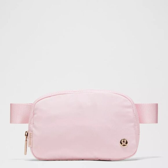 Accessories - *Giveaway* 8/21 Athleisure Move & Shop Lululemon Belt Bag